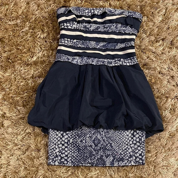 Bcbgmaxazria strapless Sequinned dress size 0 - Picture 2 of 7